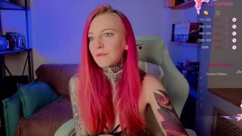 Snapshot of cherry_roxy chatting on October 12, 8:43 pm Roxy online show from October 12, 8:43 pm