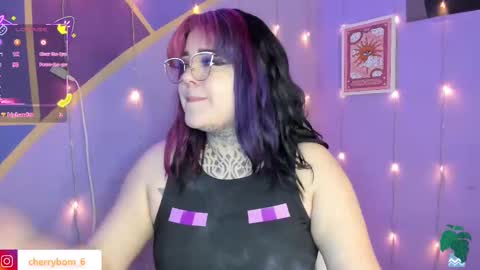  dayis independent model  online show from September 13, 2:14 am