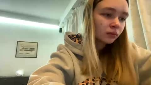 Lei online show from April 14, 5:55 am