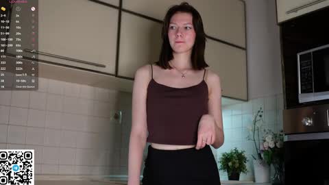 Loise online show from May 12, 5:44 pm