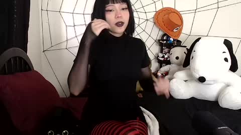 Snapshot of cherrywitchy chatting on October 3, 3:53 pm Cherry online show from October 3, 3:53 pm