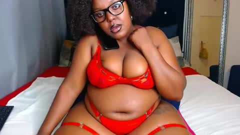 cherryyummy69 online show from December 10, 8:08 am