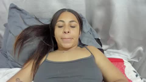 Snapshot of chiara_20 chatting on October 15, 3:21 am Airam online show from October 15, 3:21 am