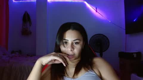 Snapshot of chiara_20 chatting on October 1, 10:30 pm Airam online show from October 1, 10:30 pm