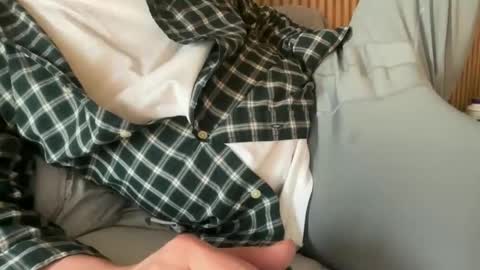 chiguy63v4 online show from December 16, 2:23 pm