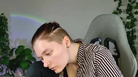 Bella online show from March 27, 8:26 am