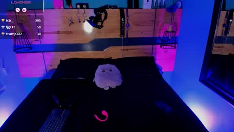 Chloeallennn  online show from March 9, 2:54 pm