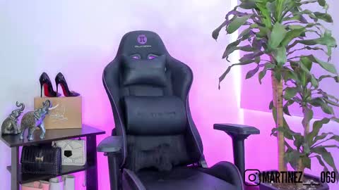 Snapshot of chloe__daviss chatting on October 10, 9:30 pm CHLOE online show from October 10, 9:30 pm