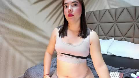 Chloe  online show from June 7, 11:59 am