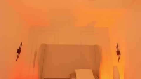 Chloe online show from December 4, 12:38 pm