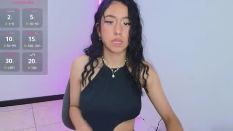 chloe_desire11 online show from June 24, 11:39 am