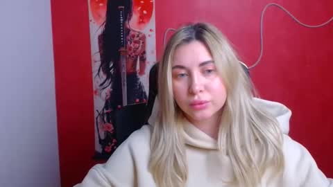 Chloe online show from November 21, 12:58 pm