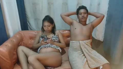 chloe and harlot online show from February 4, 1:15 pm