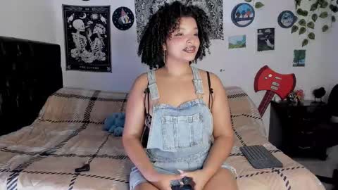 chloe_kisses online show from September 14, 10:17 am