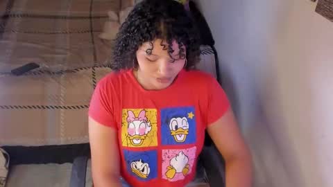 chloe_kisses online show from March 3, 11:39 am