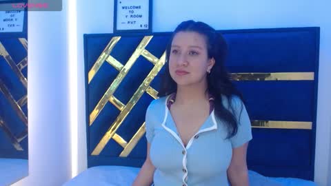 Chloe online show from November 11, 12:51 pm