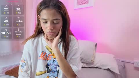 Snapshot of chloe_madisson chatting on October 12, 3:37 pm chloe online show from October 12, 3:37 pm