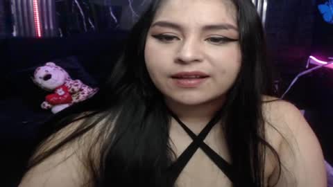 chloe_smith5 online show from April 9, 2:45 pm
