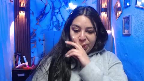 chloe_smith5 online show from February 12, 1:26 pm