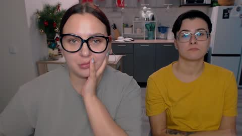 Eva and Sandra online show from December 26, 9:47 pm