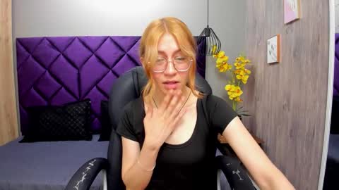 chloecampbell03 online show from October 17, 1:15 pm