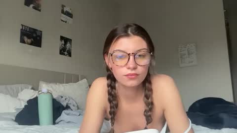 chloecookk online show from March 3, 10:28 pm