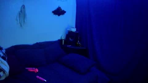 Chloekissxo online show from February 13, 4:22 am
