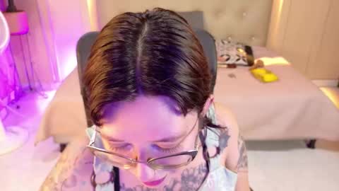 Chloe rosse online show from March 20, 2:05 am