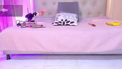 Chloe rosse online show from March 7, 2:11 am