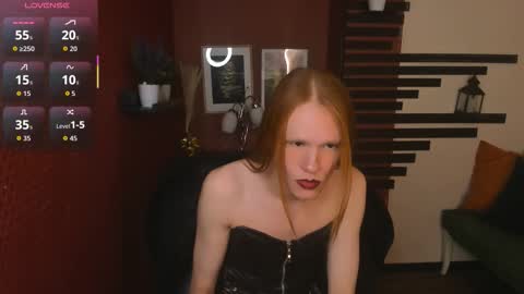 Chloe online show from November 18, 1:14 pm