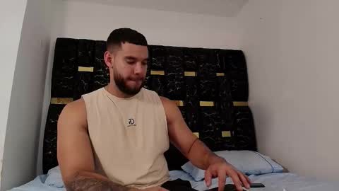 Snapshot of chris_blake__ chatting on October 31, 6:30 pm Chris B online show from October 31, 6:30 pm