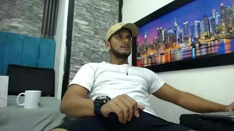 chris_dick2 online show from February 18, 7:08 am