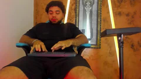 chris_evans00 online show from February 22, 12:41 pm