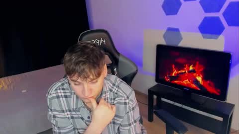 Chris Tyson online show from February 14, 10:25 pm