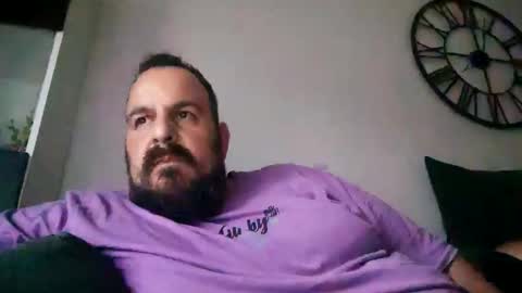 chris  ole online show from April 19, 5:03 pm