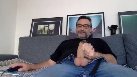 Snapshot of chrispanam13 chatting on October 26, 10:49 am chrispanam13 online show from October 26, 10:49 am