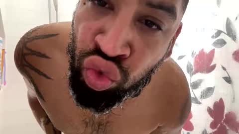 chrisr4203 online show from April 23, 12:24 pm