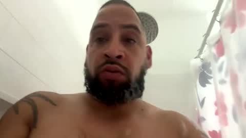 chrisr4203 online show from April 27, 4:48 pm