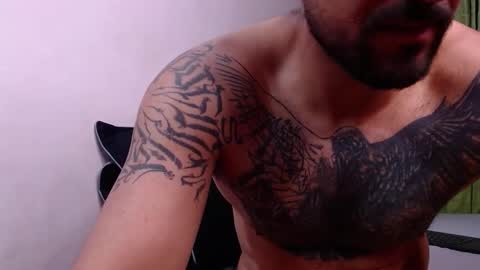 chriss_james online show from November 13, 4:09 pm