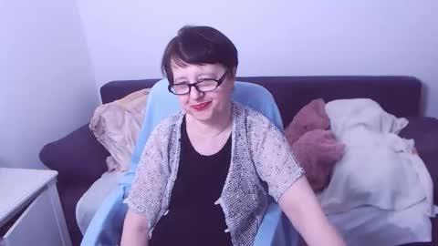 Christa online show from April 19, 6:10 pm