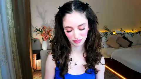 christinaconteeree online show from September 18, 5:28 pm