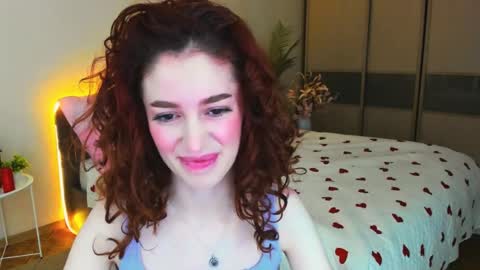 christinaconteeree online show from April 3, 8:05 pm