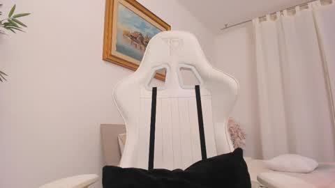 Hi im Christine online show from October 6, 4:08 am