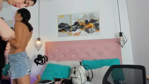 Snapshot of christy__ass chatting on October 18, 12:09 pm Christy online show from October 18, 12:09 pm