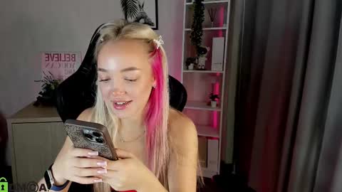 hristy3 online show from November 14, 1:08 am