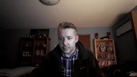 chrisw8121 online show from February 10, 4:48 am