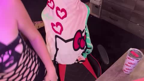 chromeheartzz online show from March 4, 3:47 am