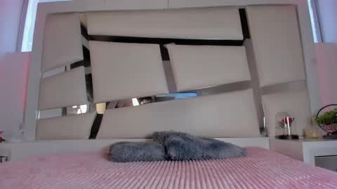 instagram chrystaljade.1 online show from February 17, 1:32 pm