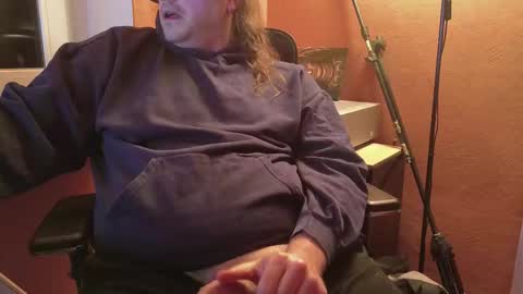 chubbyguy301989 online show from March 4, 7:22 pm