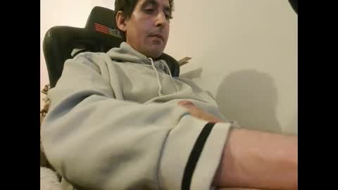 chuckyaegar1982 online show from December 8, 5:55 pm